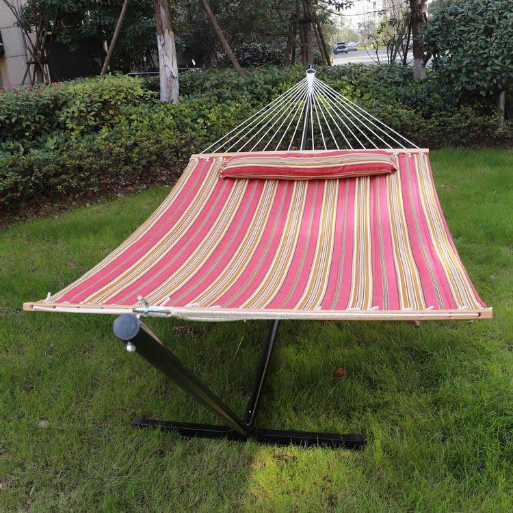 Why Rope Hammocks Are the Perfect Addition to Your Outdoor Space